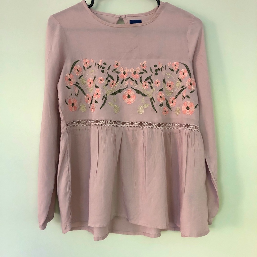 Floral embroidered top